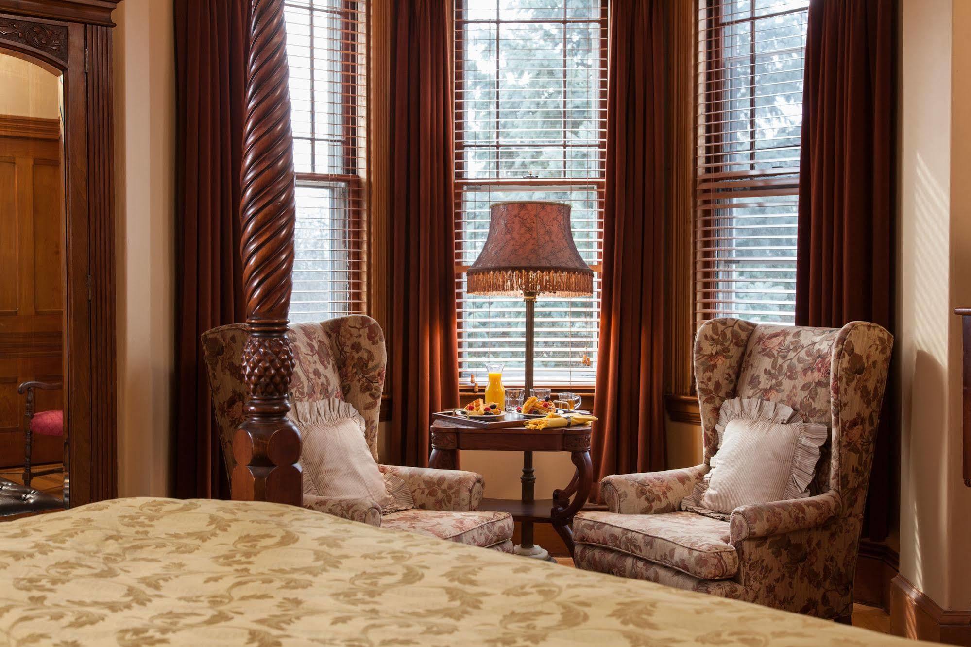 Lang House On Main Street Bed & Breakfast Μπέρλινγκτον Εξωτερικό φωτογραφία
